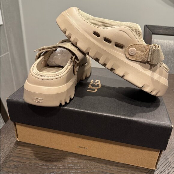 UGG Slip-On Clogs with Strap - Picture 5 of 7